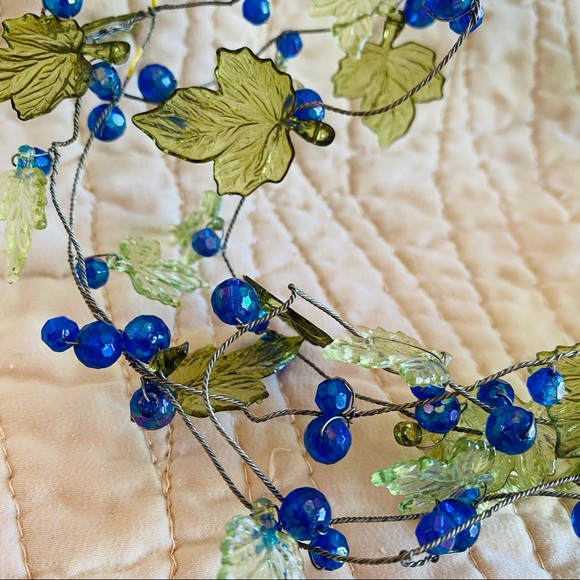 Vintage handmade beaded garland blueberries leaves - Picture 2 of 5